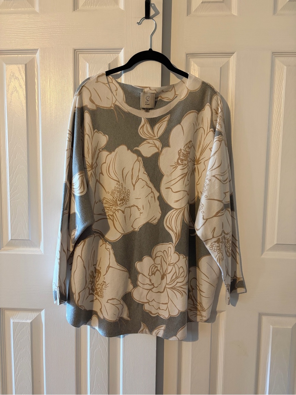 Sioni Gray Knit With Cream & Tan Floral Print Dolman Sleeve Pullover Size 1X